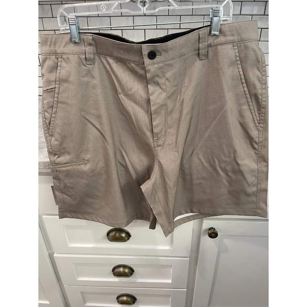 Mens Shorts Size 38 Tan Golf Stretch Lightweight Zip Pocket 7.5 Inch Inseam